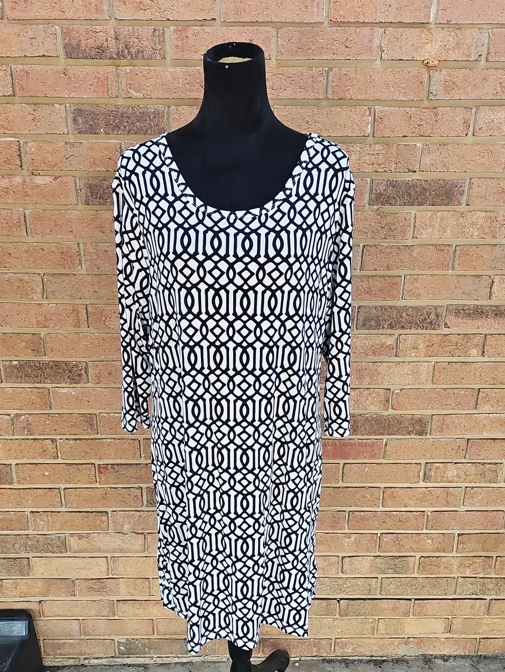 Lulu-B Black & White Geometric Mini Dress